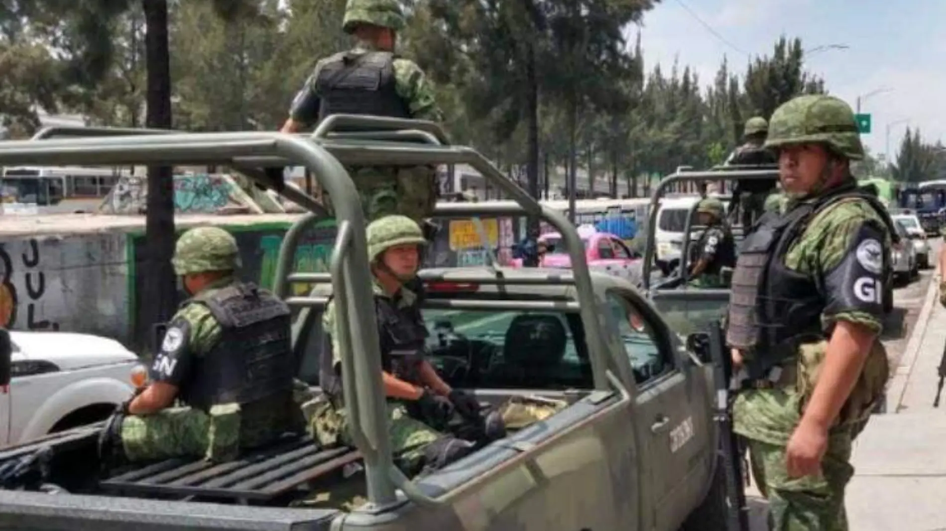 Guardia Nacional entra a calles de Azcapo